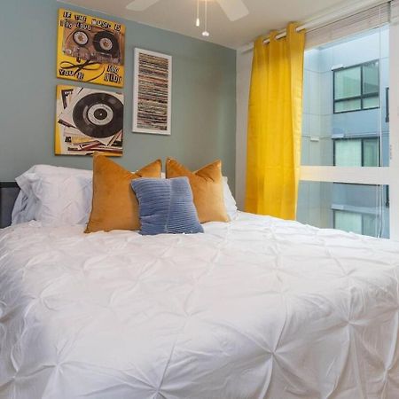 Self Check-In-Washer-Dryer-4Ksmart Tv-King Bed-Gym Tacoma Exteriör bild
