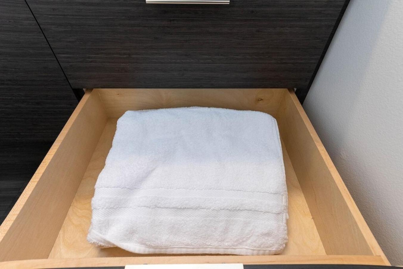 Self Check-In-Washer-Dryer-4Ksmart Tv-King Bed-Gym Tacoma Exteriör bild