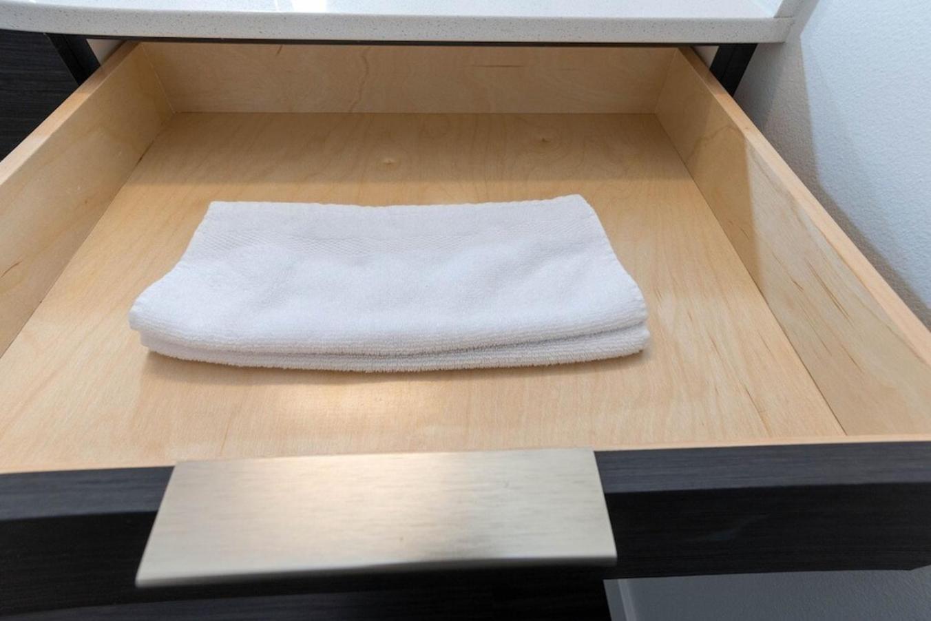 Self Check-In-Washer-Dryer-4Ksmart Tv-King Bed-Gym Tacoma Exteriör bild