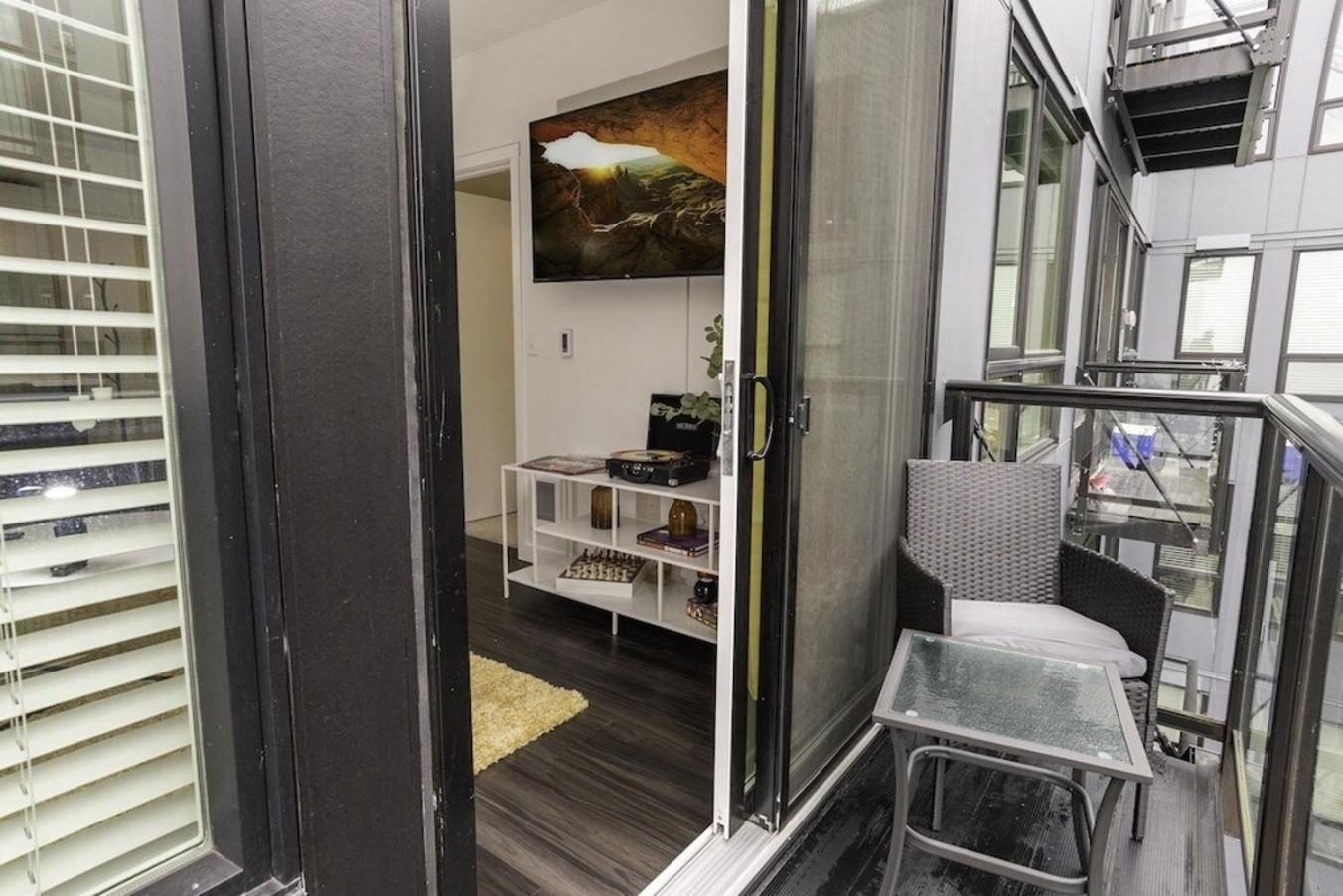 Self Check-In-Washer-Dryer-4Ksmart Tv-King Bed-Gym Tacoma Exteriör bild