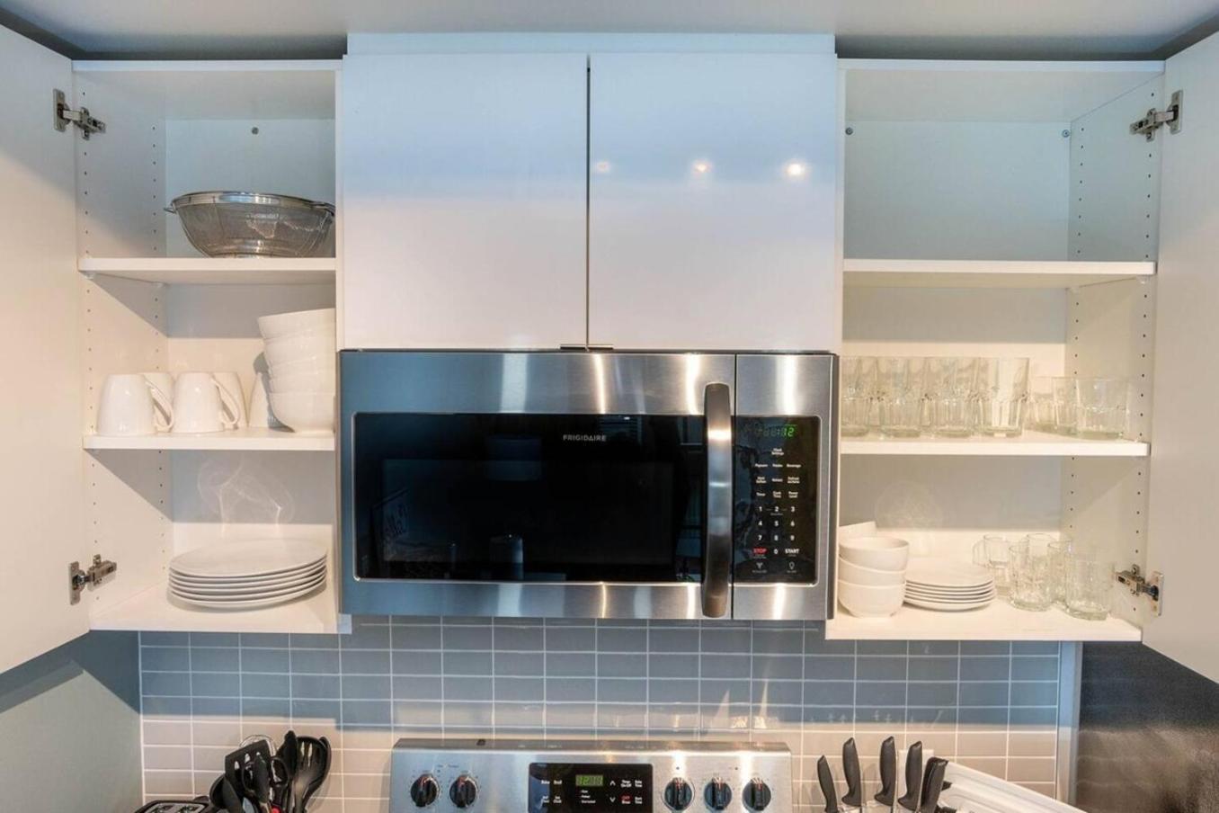 Self Check-In-Washer-Dryer-4Ksmart Tv-King Bed-Gym Tacoma Exteriör bild
