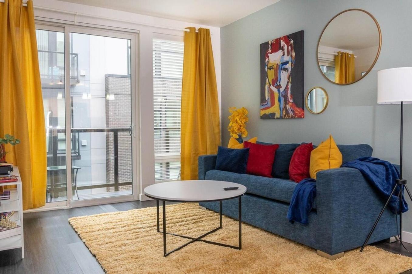 Self Check-In-Washer-Dryer-4Ksmart Tv-King Bed-Gym Tacoma Exteriör bild